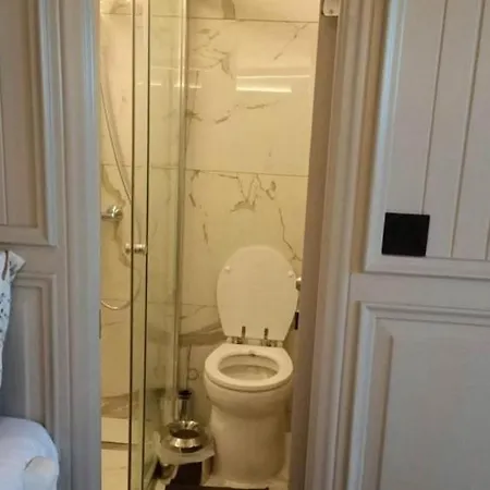 Bådhotel Arielle 1 - Lueks Tekne